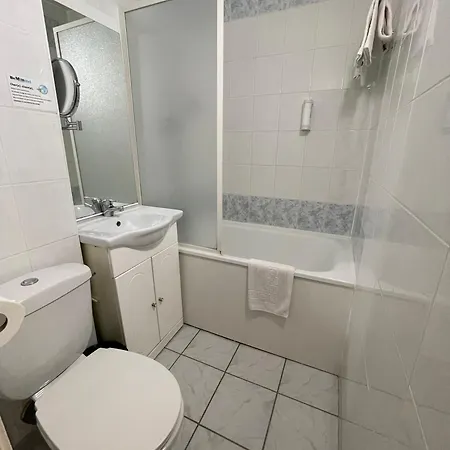 Be Myhôtel Évreux Buitenkant foto